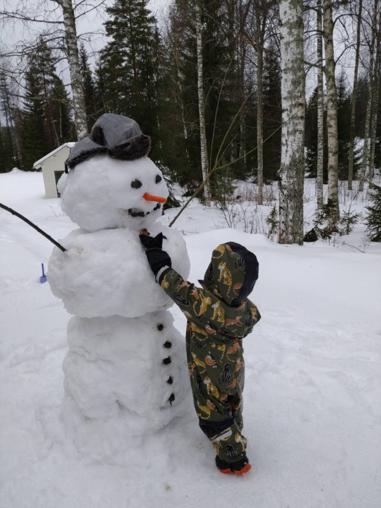 Снеговик Даниэля из Финляндии.jpg