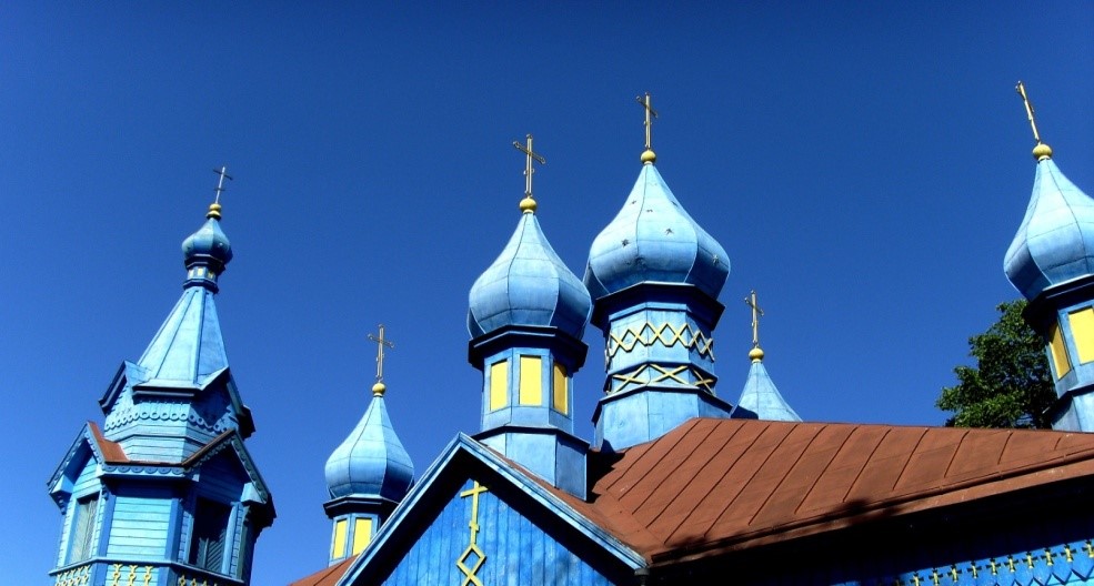 Николаево - купола храма.jpg